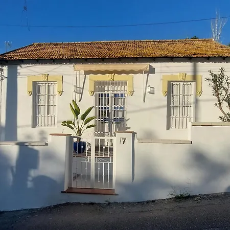 Casa Clotilde بيت للعطل