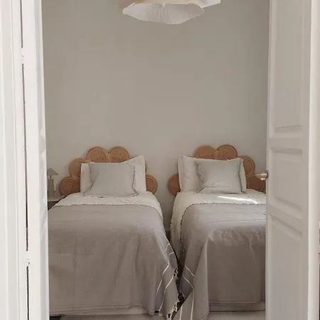Casa Clotilde بيت للعطل